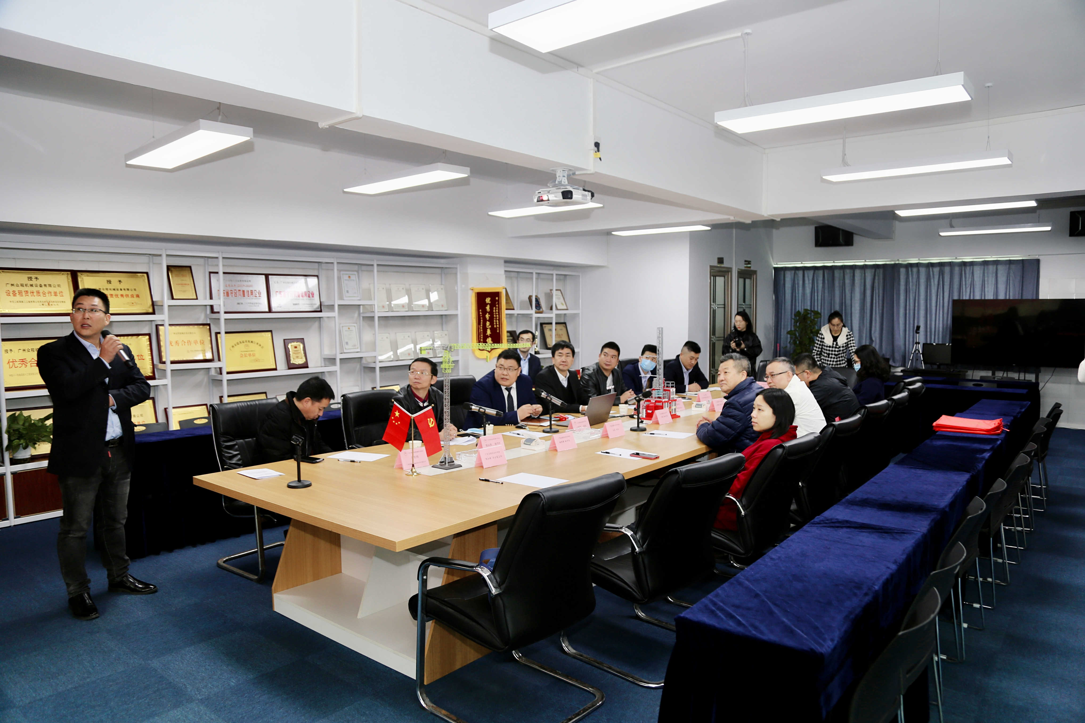 微信图片_20220112145208_副本.jpg
